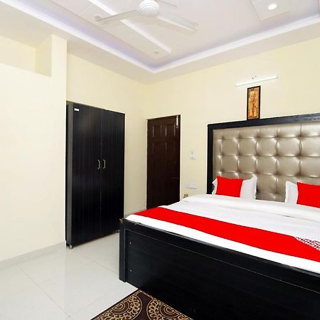 Oyo 8670 Hotel Usha Palace Mussoorie Buitenkant foto