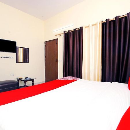 Oyo 8670 Hotel Usha Palace Mussoorie Buitenkant foto
