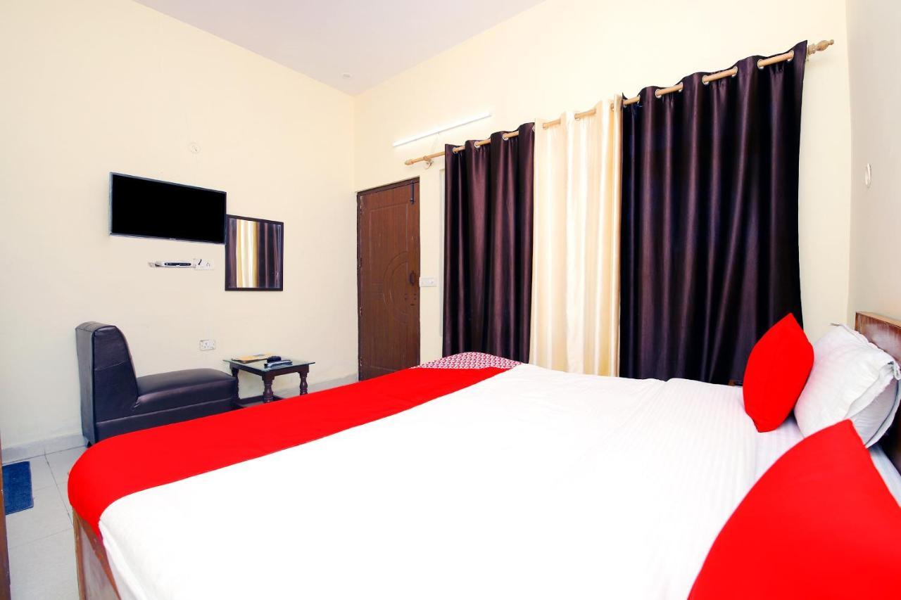 Oyo 8670 Hotel Usha Palace Mussoorie Buitenkant foto
