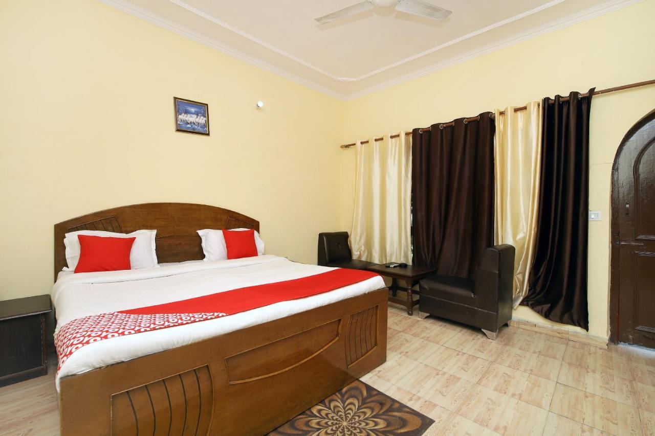 Oyo 8670 Hotel Usha Palace Mussoorie Buitenkant foto