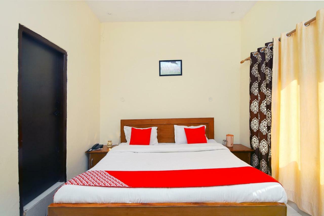 Oyo 8670 Hotel Usha Palace Mussoorie Buitenkant foto