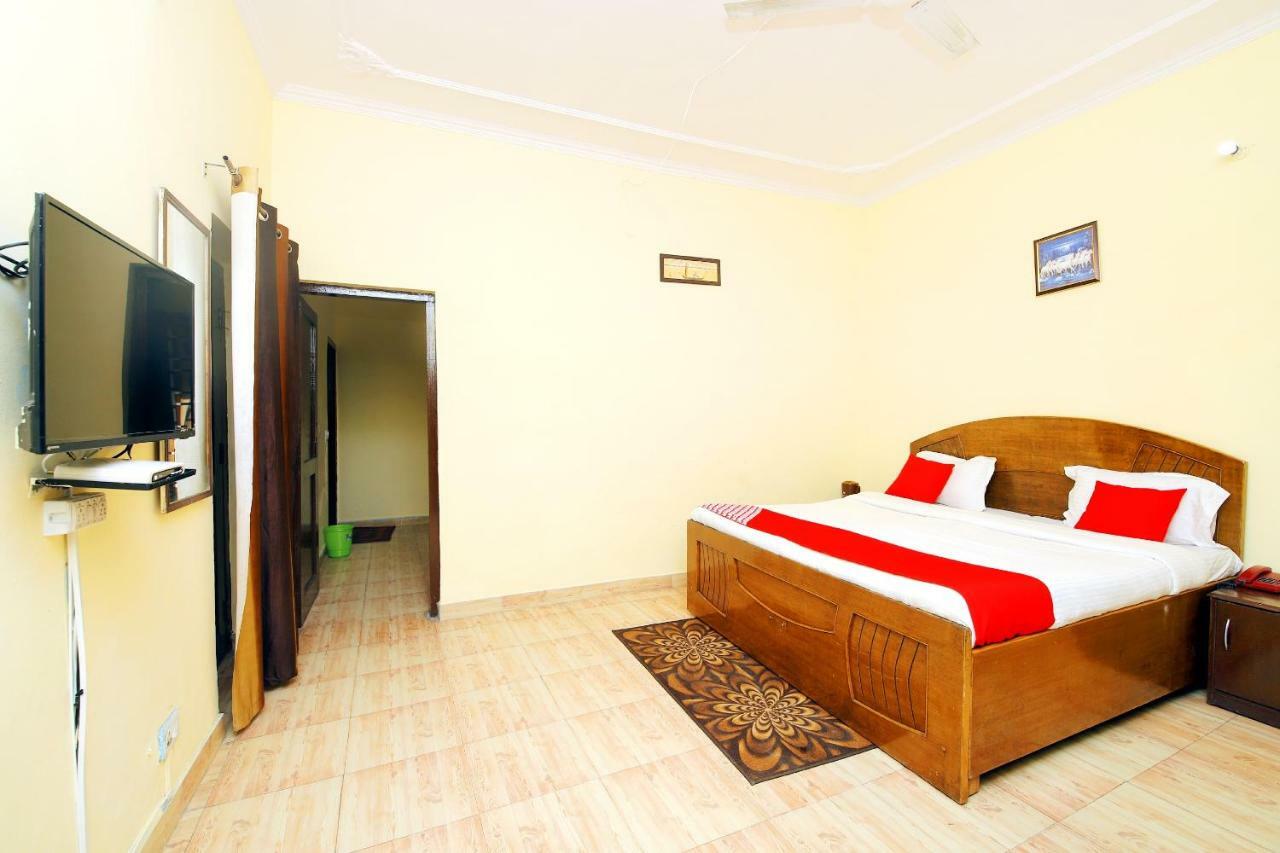 Oyo 8670 Hotel Usha Palace Mussoorie Buitenkant foto