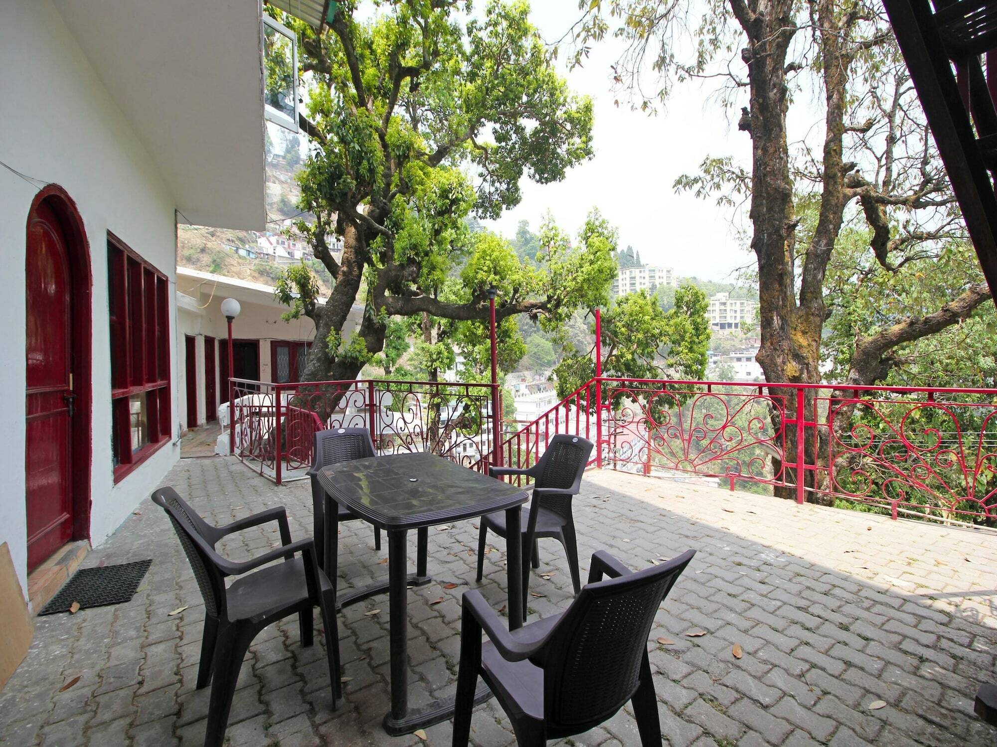 Oyo 8670 Hotel Usha Palace Mussoorie Buitenkant foto